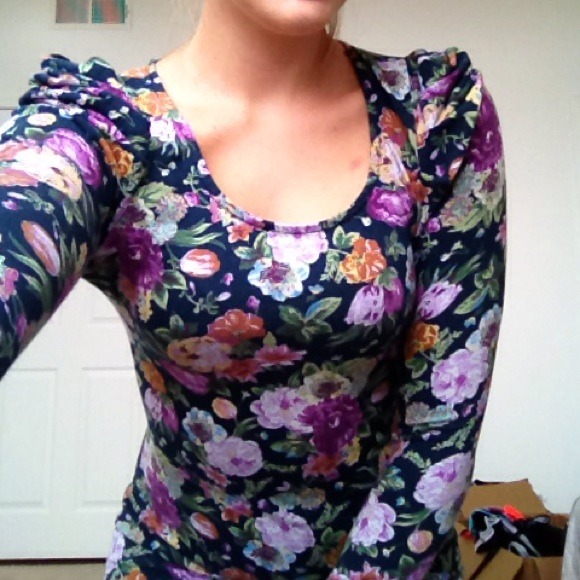Dress - Picture 2 of 3