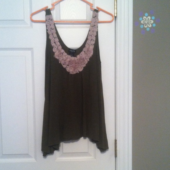 Rue 21 dressy tank! - Picture 1 of 3