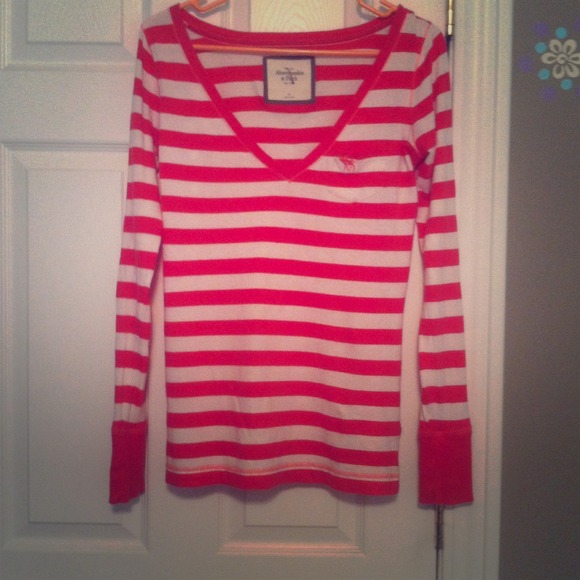 Long sleeved a and f shirt - Picture 1 of 4