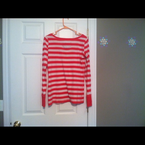 Long sleeved a and f shirt - Picture 2 of 4