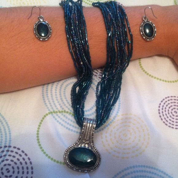 Just some jewelry - Picture 3 of 4