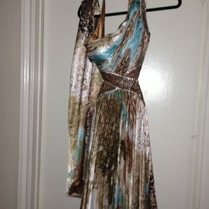 A beautiful gown dress perfect for wedding