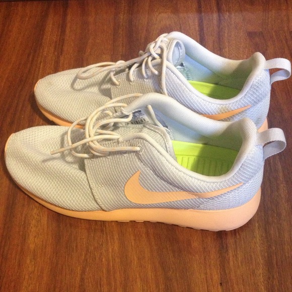 Nike Rosche Runs!