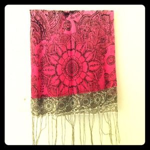 ❌SOLD IN BUNDLE ❌L.A.M.B. Henna Fade Scarf (pink)