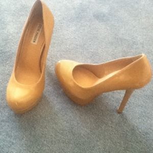 Steve Madden pumps