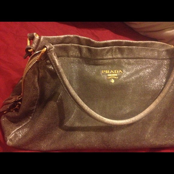 Sold💥AUTHENTIC PRADA (Crackle) BAG, 2009 model