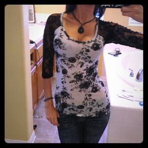 Modeling floral lace baseball tee