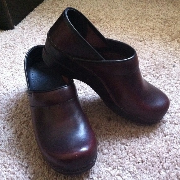 DANSKO CLOGS