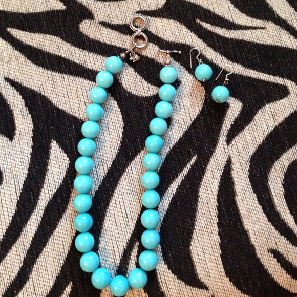 Genuine jade necklace/matching earrings set