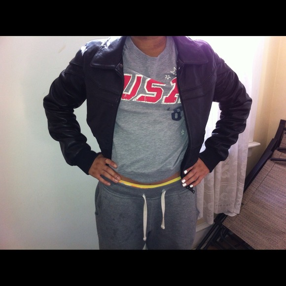 🔴RESERVED🔴Cute blk leather jacket