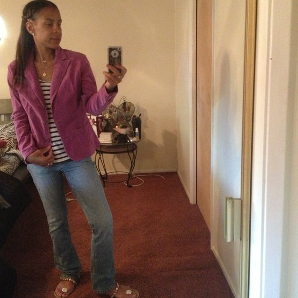 ❗SOLD, in Bundle❗Fusia/Dark lavender color blazer