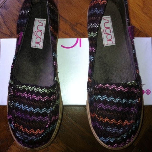 Really cute brown/multi loafers! 8.5