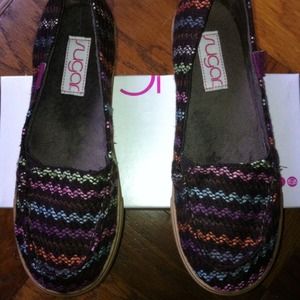 Really cute brown/multi loafers! 8.5