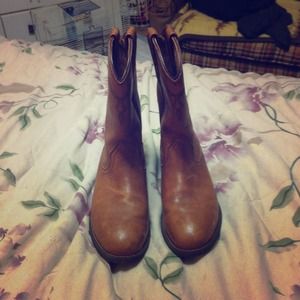 Ariat cowgirl boots