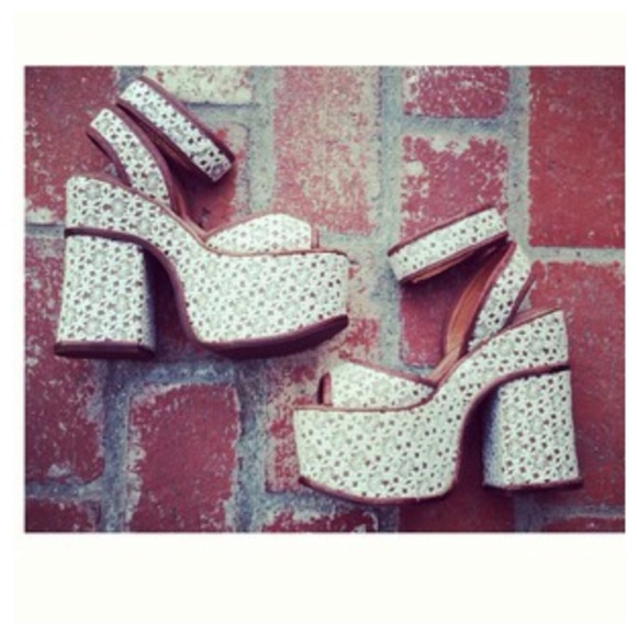 Jeffrey Campbell Shoes - ✂️Price Cut✂️ Jeffrey Campbell "Tipton" RARE