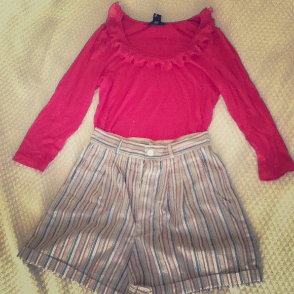 H&M Hot Pink Long Sleeves Top w/ Ruffles