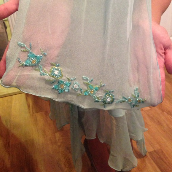 Beautiful Beaded Caché Formal Gown Size 2 NWOT - Picture 4 of 4