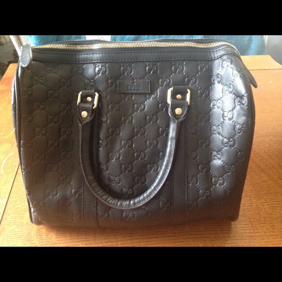 Black Gucci purse