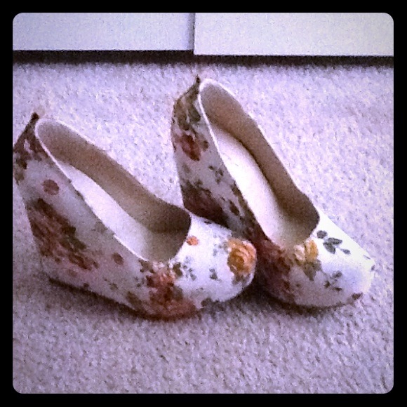 Floral solid  pump