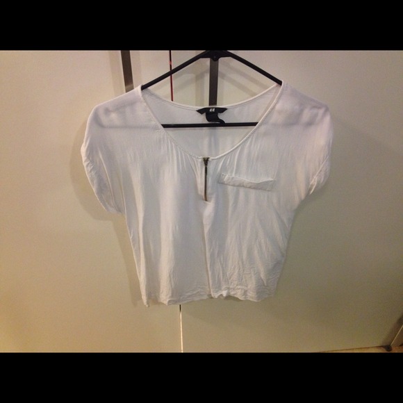 Boxy white top! h and m find! - Picture 1 of 3