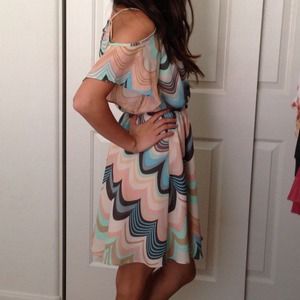 Lauren Conrad Dresses - Lauren Conrad zig zag print dress Lauren Conrad Dresses - Lauren Conrad zig zag print dress