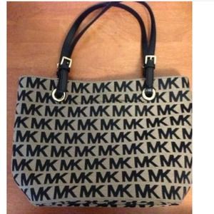 Authentic Michael Kors Handbag