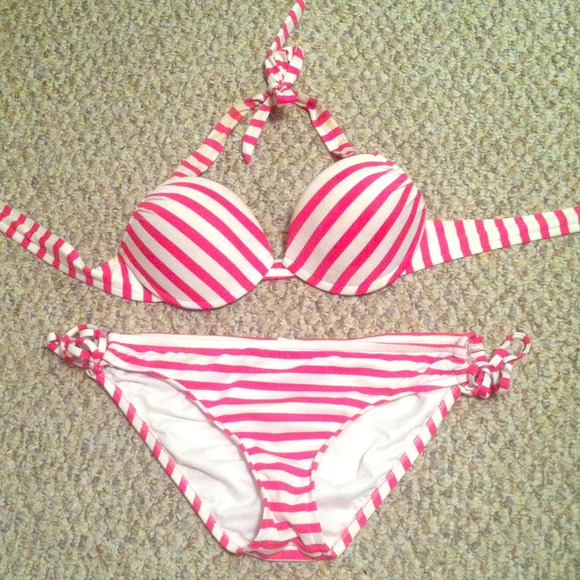Pink & white striped bikini - Picture 1 of 4