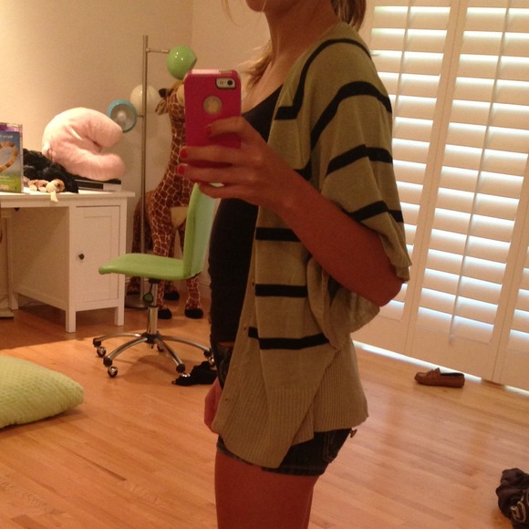 Cardigan - Picture 3 of 3