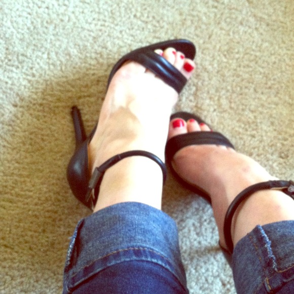 Black sandal heels.