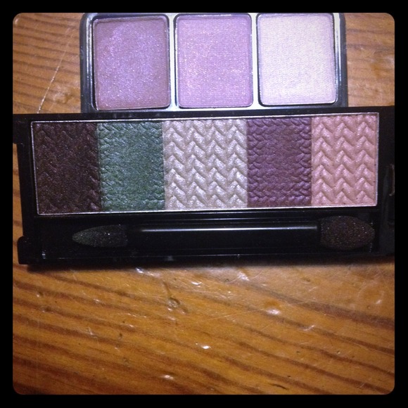 🌟Covergirl & Revlon Eye Shadows🌟
