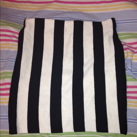 Black/beige mini , fit sizes 0-4 - Picture 2 of 2