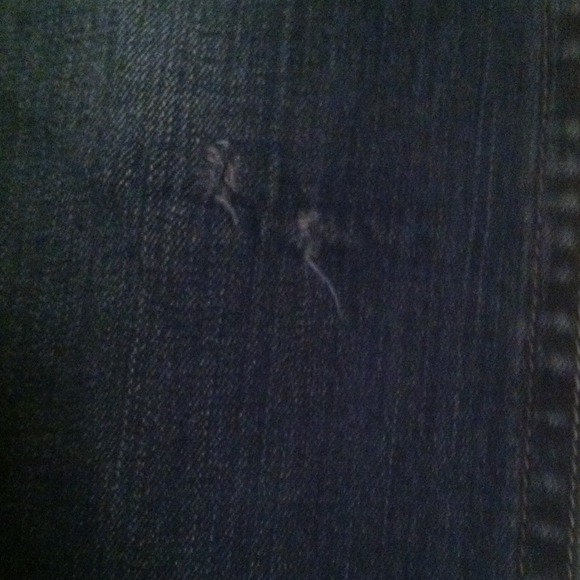 Old pair of blue jeans - Picture 2 of 4