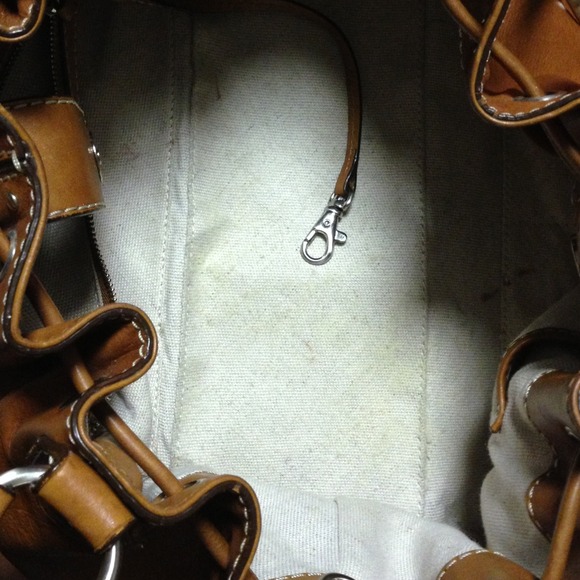 Extra pics of MK purse (inside)
