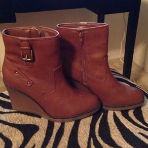 Liz & company brown boots