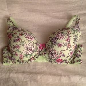 BNWT Body by Victoria Demi size 38D Bra