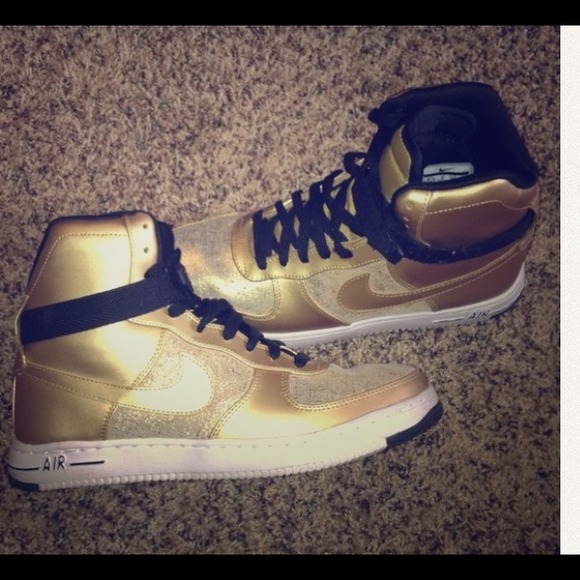 Gold Nike Dunks