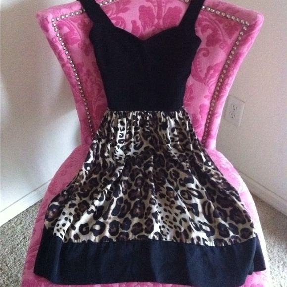 Bebe black leopard dress XS