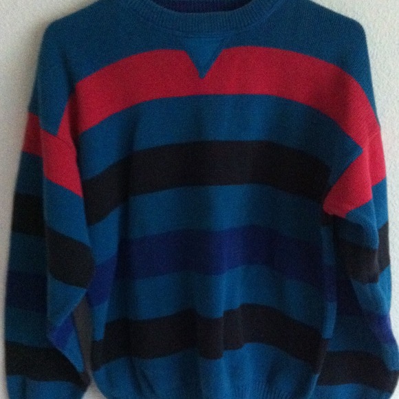 Sweaters - Picture 2 of 4