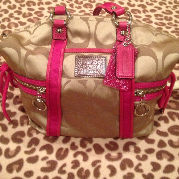 Authentic coach poppy bag!