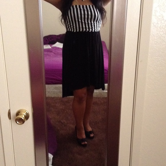 Sold - Picture 3 of 4