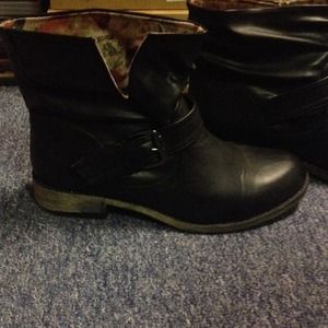 Black moto boots
