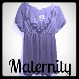 ⬇️REDUCED⬇️Maternity Ruffled Top