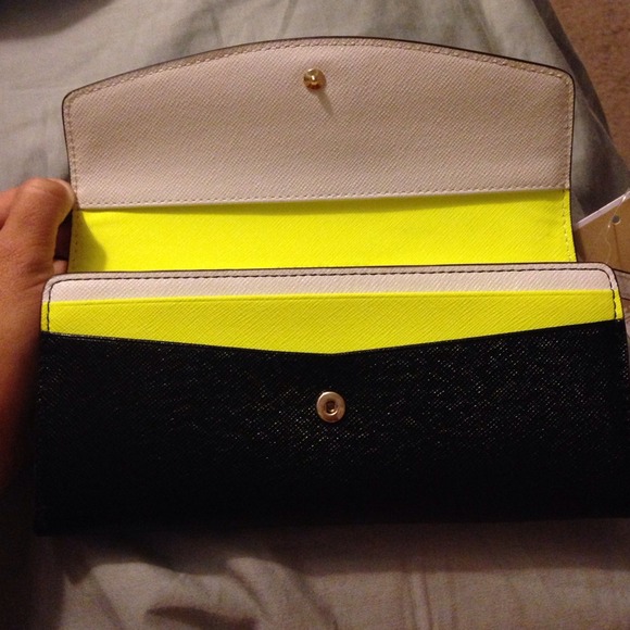 💥SALE💥New Michael Kors Saffiano Color Block