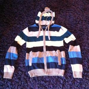 Hooded striped sweater with pockets