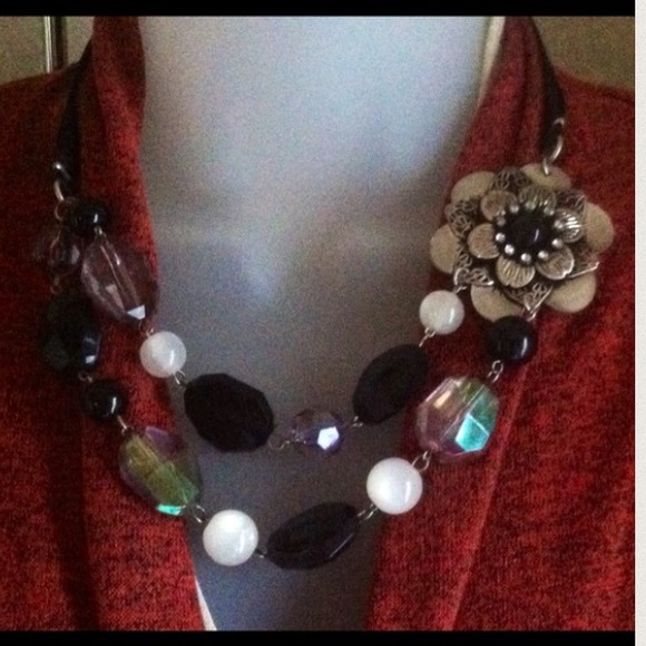 Necklace - Picture 3 of 3