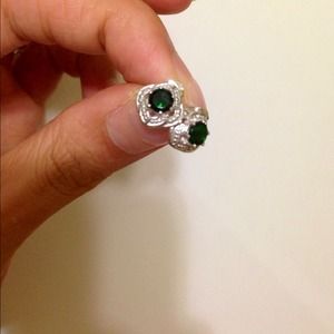 Emerald green studs rhodium plated