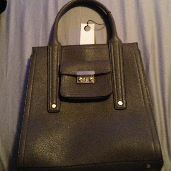 🚫SOLD🚫3.1 Phillip Lim Target Taupe Large Tote - Picture 2 of 4