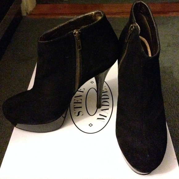 Ankle bootie suede shoes