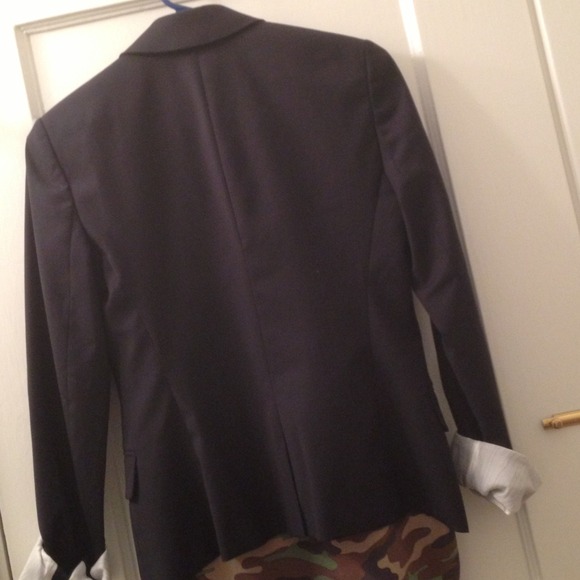 Aritzia Shrunken Exeter Navy Blazer - Picture 3 of 3