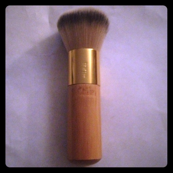 🎀🎀SOLD🎀🎀TARTE BRUSH